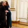 Mars 2010 : Nicolas Sarkozy et Carla Bruni reçoivent à l'Elysée le couple présidentiel russe, Dmitri Medvedev et sa femme Svetlana. Carla Bruni, superbe, confirme qu'elle est... une exception française.