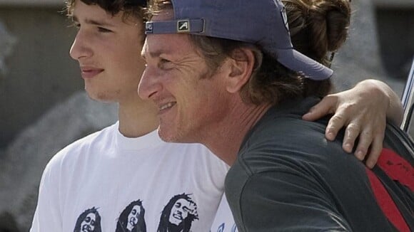 Sean Penn : Son fils a survécu à un terrible AVC !