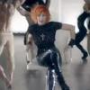 Images extraites du clip Oui mais... non de Mylène Farmer, novembre 2010