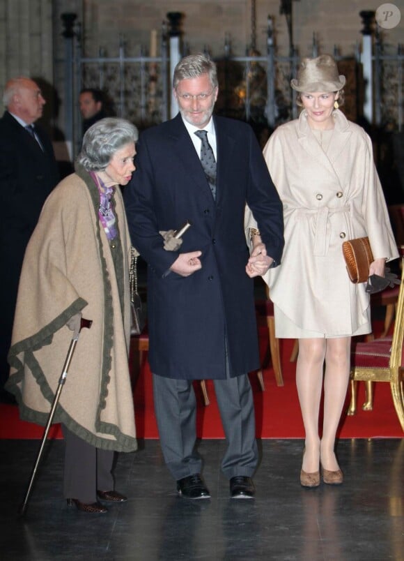 Le train de vie et les dépenses de la famille royale belge, décriés, sont à nouveau sous les projecteurs avec le dévoilement, mercredi 17 novembre 2010, des dotations allouées à ses membres.