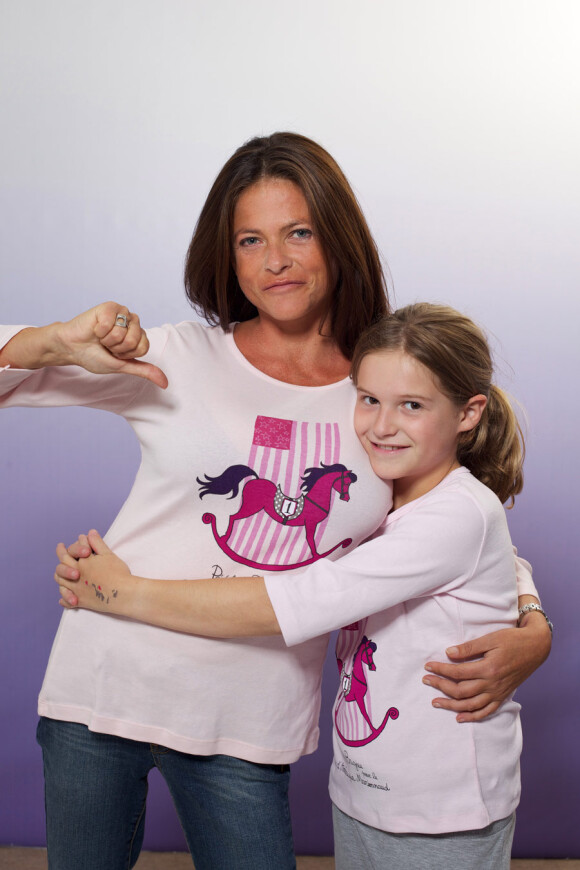 Charlotte Valandrey et sa fille Tara s'engagent pour l'association Laurette Fugain aux côtés du Prix d'Amérique Marionnaud 2011