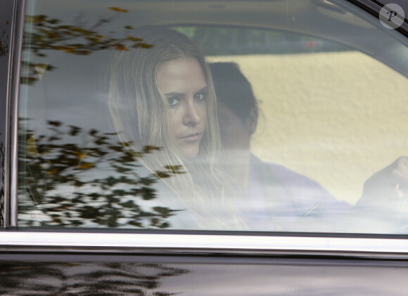 Brooke Mueller, ex-femme de Charlie Sheen, participe au tournage de la nouvelle émission de télé-réalité de Paris Hilton, mardi 23 novembre, à Los Angeles.