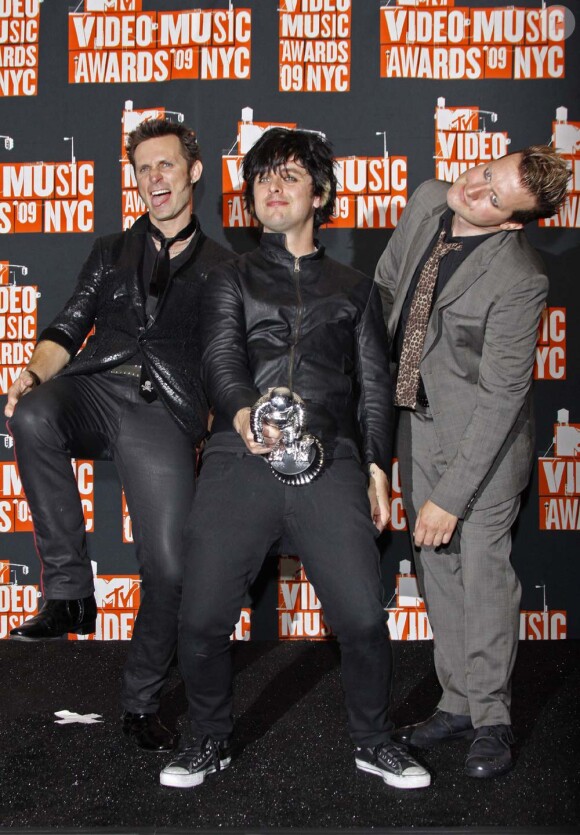 Le gorupe Green Day aux VMA's, à New York, le 13 septembre 2009. À gauche, Mike Dirnt