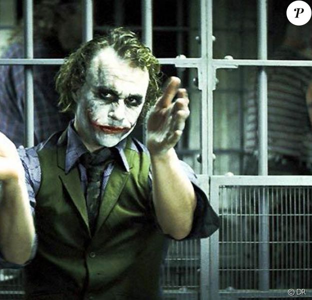 Heath Ledger en Joker dans The Dark Knight, pourrait tout à fait revenir via des rushes inédites dans The Dark Knight Rises, en tournage en 2011.