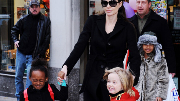 Angelina Jolie : La fièvre acheteuse avec Maddox, Shiloh, Zahara et Pax !