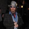 Johnny Depp arrive au Ed Sullivan Theater pour assister au Late Show de David Letterman à New York le 7 décembre 2010