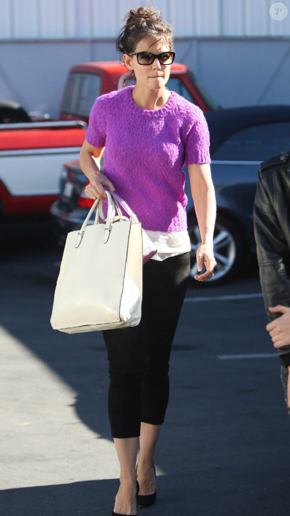 Katie Holmes en balade à Los Angeles le 28 novembre 2010