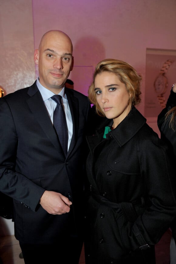 Frédéric Bondoux et Vahina Giocante lors de la soirée du lancement de la collection Ladymatic de la maison Omega, dans la boutique des Champs-Elysées le 7 décembre 2010