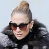 Jennifer Lopez s'est métamorphosée en Kate Moss le temps d'une journée, à Los Angeles, le 2 décembre 2010.