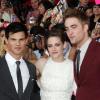 Les héros de Twilight Chapitre 3: Hésitation, Taylor Lautner, Kristen Stewart et Robert Pattinson qui sortiront bientôt des poupées à leur effigie.