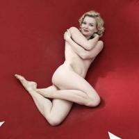 Découvrez Jean-Paul Rouve tomber sous le charme d'une étrange Marilyn...