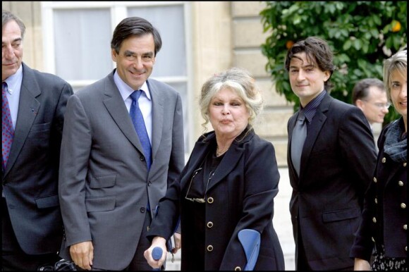 Brigitte Bardot, François Fillon et Christophe Marie. Septembre 2007