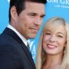 LeAnn Rimes et Eddie Cibrian posent durant les Country Music Awards à Las Vegas en avril 2010