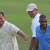 Barack Obama et ses amis Bobby Titcomb et Marty Nesbitt en plein golf, country Club de Kailua, le 28 décembre 2010