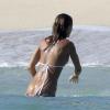 Elisabetta Canalis à Los Cabos au Mexique, le 25 décembre 2010