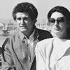 Le réalisateur Claude Lelouch entouré de l'équipe du film Un Homme et une femme, Palme d'or au festival de Cannes en 1966.