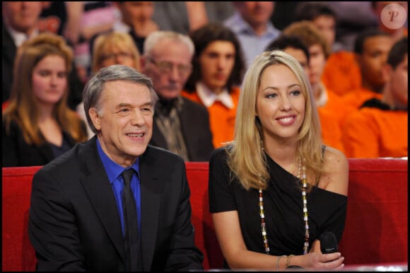 Salvatore et Amélie Adamo lors de l'émission Vivement Dimanche, diffusée sur France 2 le 9 janvier 2011.