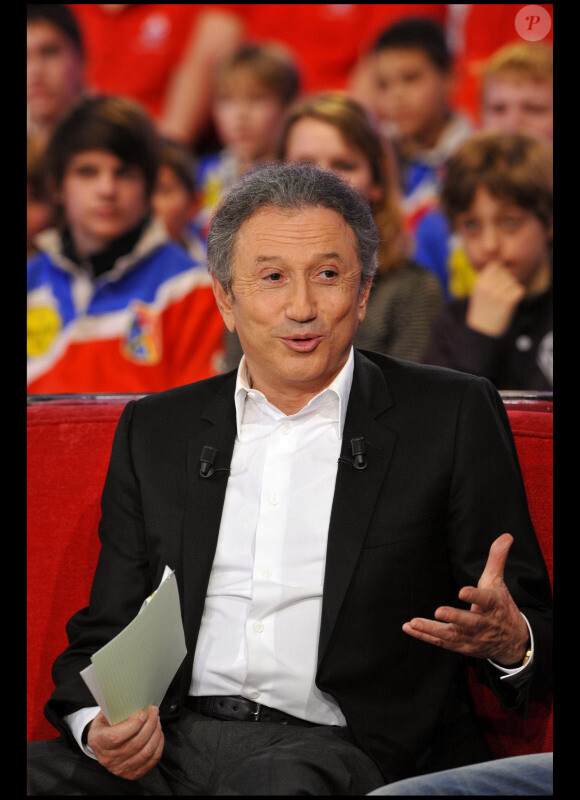 Michel Drucker lors de l'émission Vivement Dimanche, diffusée sur France 2 le 9 janvier 2011.