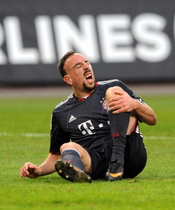 Franck Ribéry est blessé lors du match opposant Wolfsburg au Bayern de Munich, samedi 15 janvier.