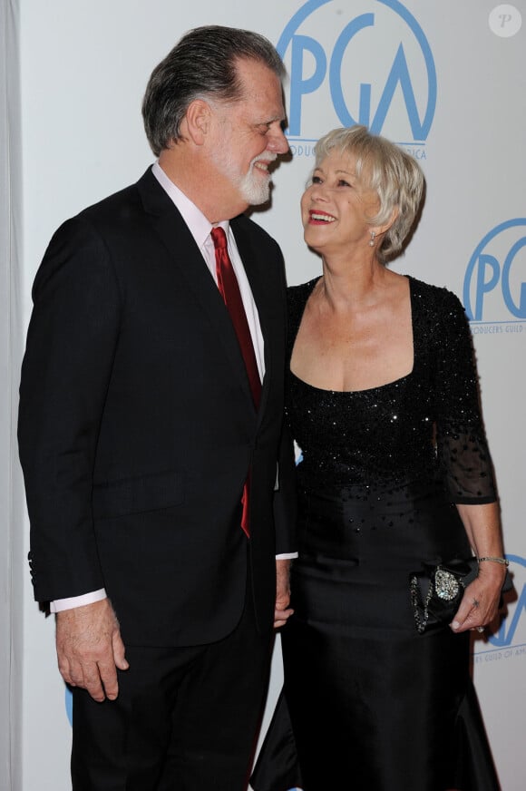 Taylor Hackford et Helen Mirren lors de la 22 ème cérémonie des Annual Producers Guild Awards à Los Angeles le 22 janvier 2011