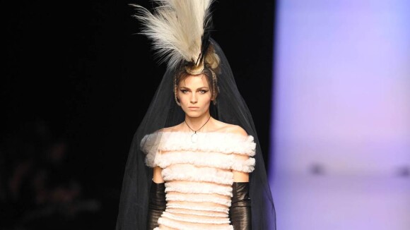 Fashion Week - Gaultier : Un homme en mariée et Farida Khelfa sur le podium !