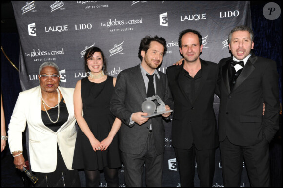 Edourard Baer récompensé pour sa pièce Miam Miam à la cérémonie des Globes de Cristal 2011, le 7 février 2011.