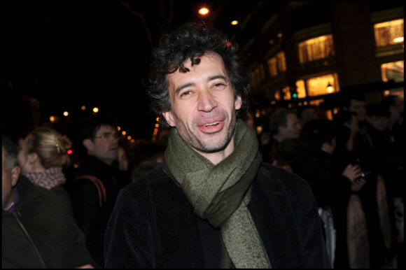 Eric Elmosnino à la cérémonie des Globes de Cristal 2011, le 7 février, au Lido, à Paris.