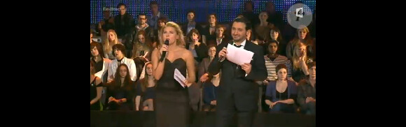 Cyril Hanouna et Stéphanie Renouvin animent Les Victoires de la Musique 2011.