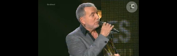 Bernard Lavilliers remporte le trophée de l'Album de chansons, aux Victoires de la Musique 2011, au Zénith de Lille, mercredi 9 février 2011.
