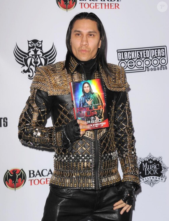Taboo au concert de charité des Black Eyed Peas, à The Music Box, à Los Angeles, le 10 février 2011