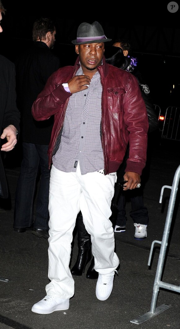 Bobby Brown au concert de charité des Black Eyed Peas, à The Music Box, à Los Angeles, le 10 février 2011