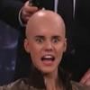 Justin Bieber se fait raser le crâne dans le cadre du talk-show de Jimmy Kimmel, jeudi 10 février, à la télévision américaine. Un trucage, bien évidemment !