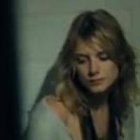 Mélanie Laurent : Regardez le clip vintage et sensible de son premier titre !
