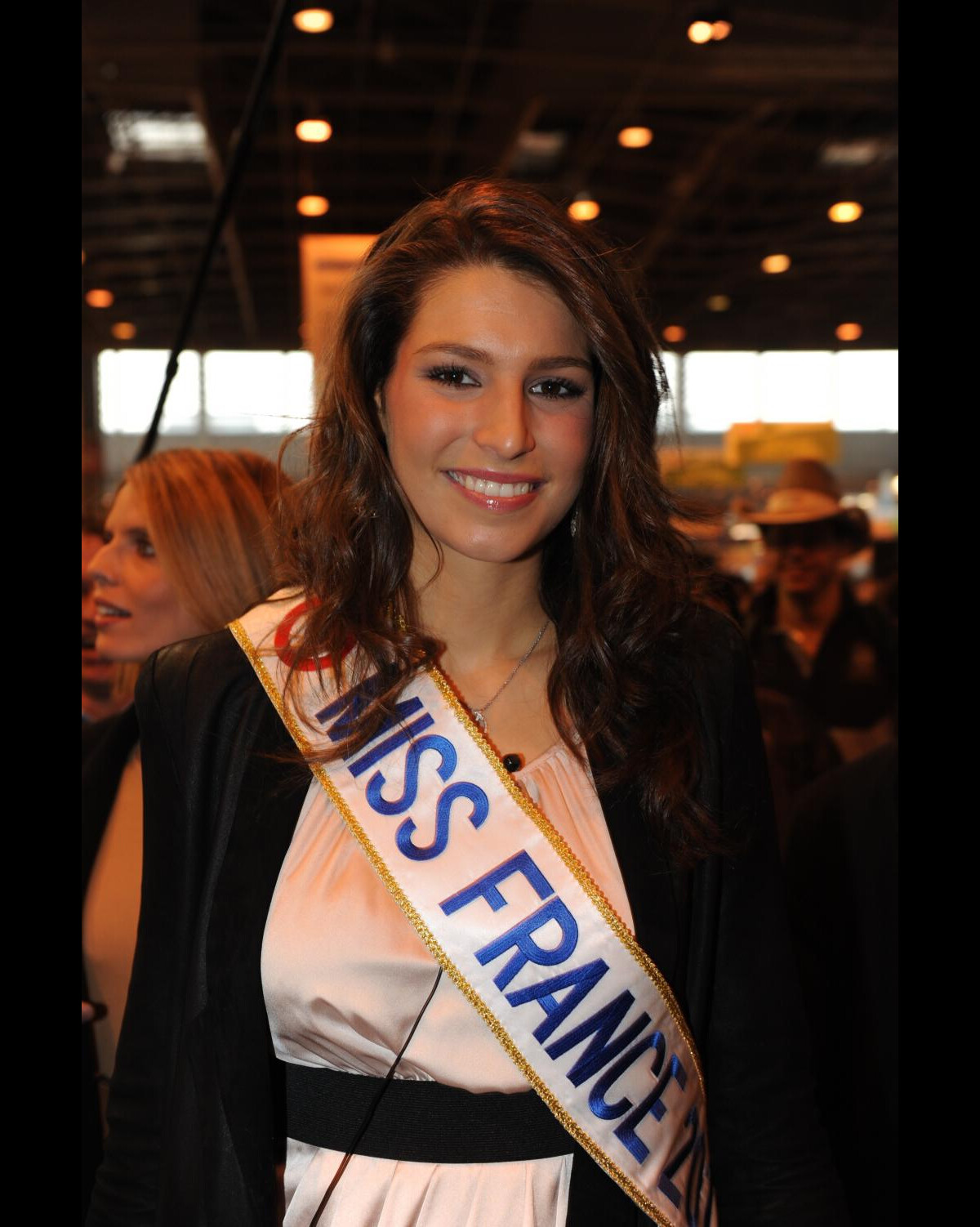 Photo Laury Thilleman Miss France 2011 Au Salon De L Agriculture 23 Février 2011 Purepeople