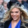 Chelsy Davy est réapparue en Grande-Bretagne à l'occasion du mariage BCBG de Lady Katie Percy au château d'Alnwick, le 26 février 2011. Quelques heures plus tôt, elle était en virée nocturne avec son boyfriend on/off le prince Harry !
