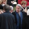 Alain Delon quittant l'église Saint-Roch où se sont déroulées les obsèques d'Annie Girardot le 4 mars 2011 à Paris