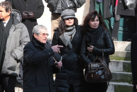 Claude Lelouch, Salomé Lelouch et Evelyne Bouix quittant l'église Saint-Roch à Paris où se sont déroulées les obsèques d'Annie Girardot le 4 mars 2011
