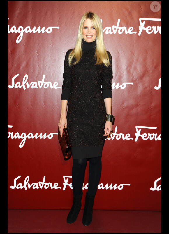 En septembre 2010, Claudia Schiffer est présente lors de la soirée Ferragamo à l'occasion de la semaine de la mode de Milan.