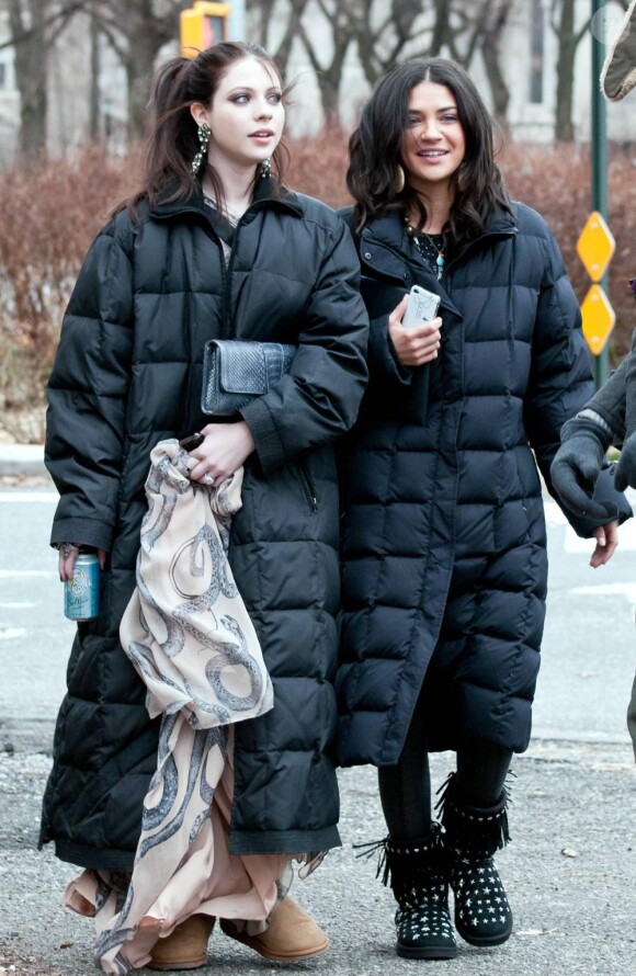 Michelle Trachtenberg et Jessica Szohr sur le tournage de Gossip Girl à New York le 8 mars 2011