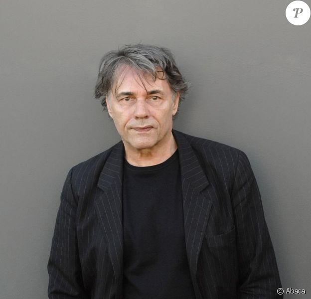 Yves Simon : L'écrivain rend hommages aux femmes... et à ...