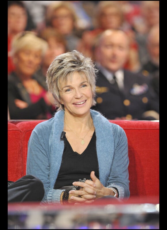 Michel Drucker reçoit Véronique Jannot dans Vivement Dimanche (tourné le 16 mars et diffusé le 20 mars 2011 sur France 2)