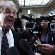 Pierre Perret arrive au tribunal correctionnel de Paris, le 23 mars 2011