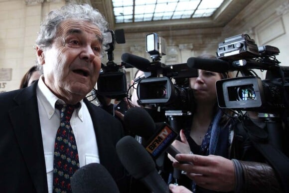 Pierre Perret arrive au tribunal correctionnel de Paris, le 23 mars 2011