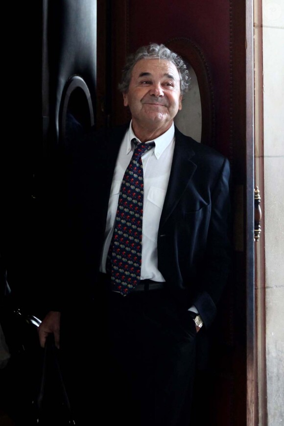 Pierre Perret arrive au tribunal correctionnel de Paris, le 23 mars 2011