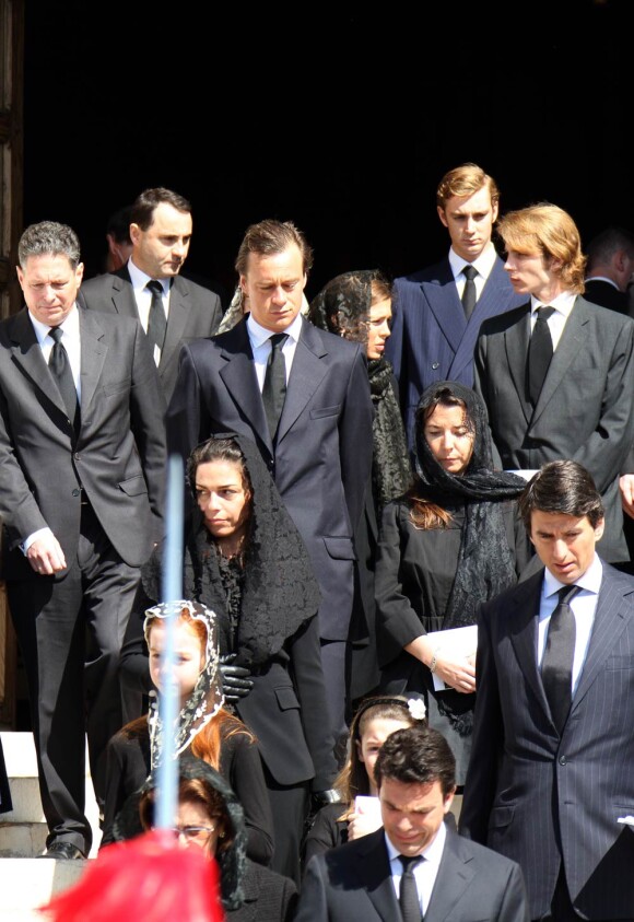 La princesse Antoinette, décédée dans la nuit du 17 au 18 mars 2011 au  CH Princesse Grace, a reçu l'hommage de tout-Monaco, particulièrement sa famille, lors de ses  funérailles le 23 mars... 