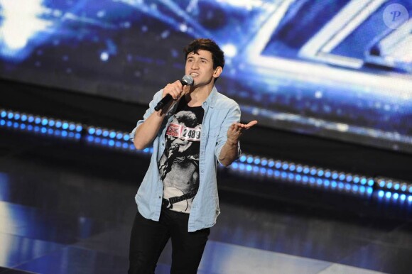 Lors de la troisième et dernière salve d'auditions de X Factor, diffusée le 29 mars 2011, certains candidats se sont démarqués, comme Mehdi Kerkouche, qui a proposé une reprise très chorégraphique de Toxic, de Britney Spears !