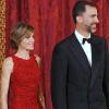 Le prince Charles et Camilla en visite officielle en Espagne, le 30 mars 2011. Dîner de Gala au Palais, à Madrid. Ils sont reçus par Letizia et Felipe d'Espagne !