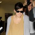 Lily Allen arrive à l'aéroport de Los Angeles. 6 avril 2011 