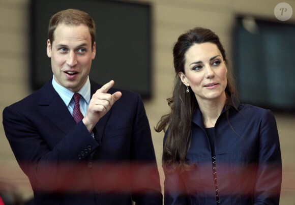 Le prince William et Kate Middleton étaient en visite dans la région de Blackburn with Darwen, dans le nord de l'Angleterre, lundi 11 avril 2011. Venus inaugurer une académie, ils ont assisté à des démonstrations sportives.