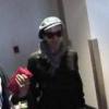 John Galliano, violemment insulté par un photographe à l'aéroport de Los Angeles, le 10 avril 2011.